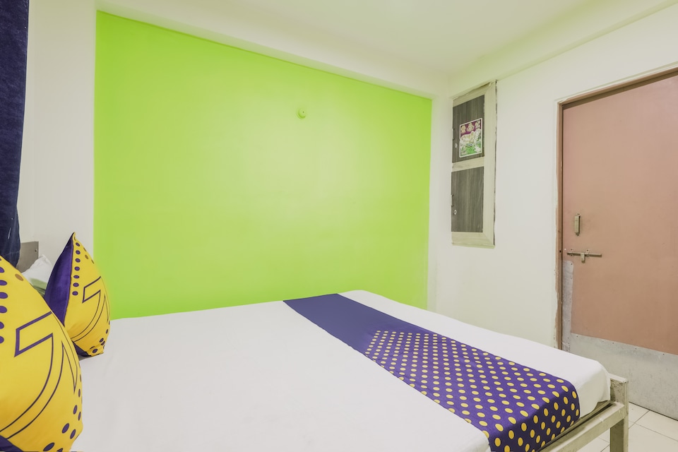 SPOT ON 37422 Kakul Stay Inn, Ayudha Bypass, Bhopal