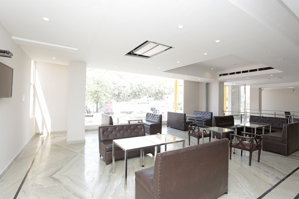 Capital O 37423 Golden Leaf, Chakrata Road Dehradun, Dehradun