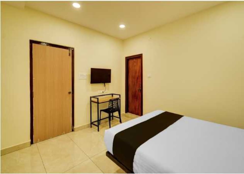 Collection O Central Bowenpally Formerly Shannu Residency, Secunderabad-II, Hyderabad