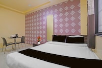 Super Collection O Tuljapur - Solapur Highway Formerly Royal Rooms