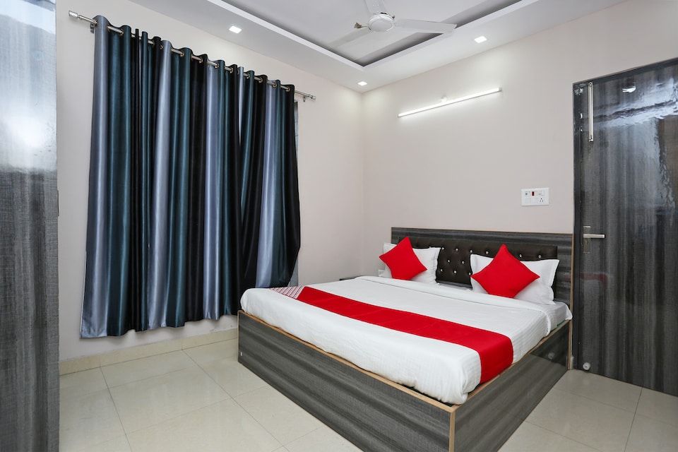 OYO 37433 Hotel City Centre, Rampur, Rampur