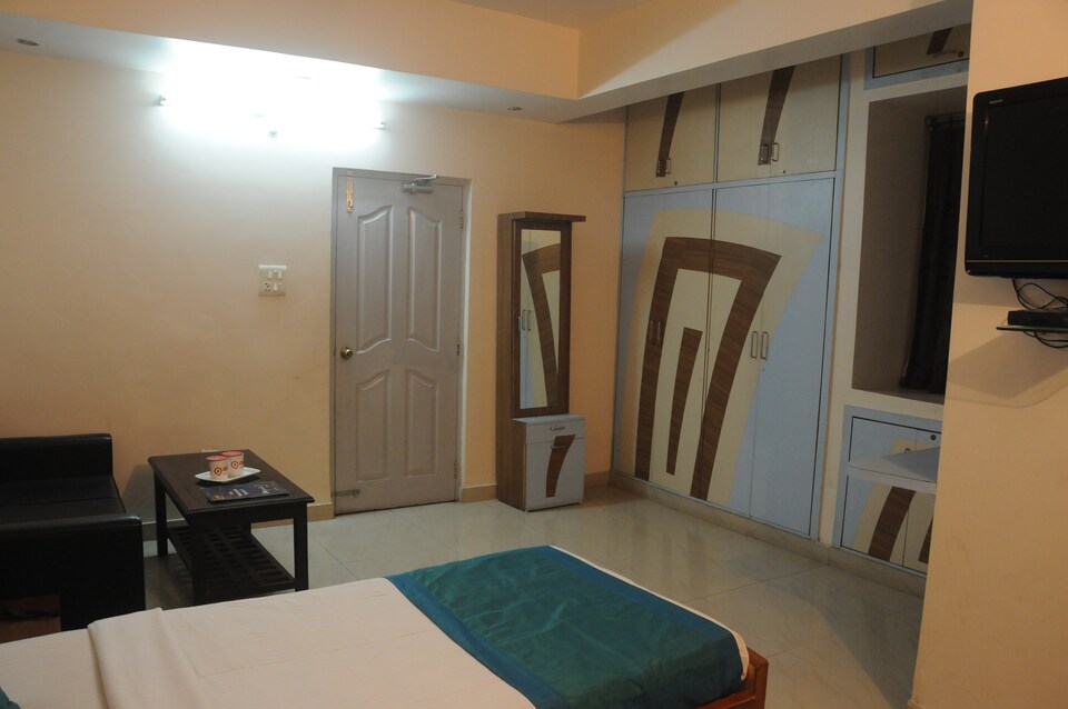 OYO 3640 Apartment Bhawani Palace, Boring Road Patna, Patna