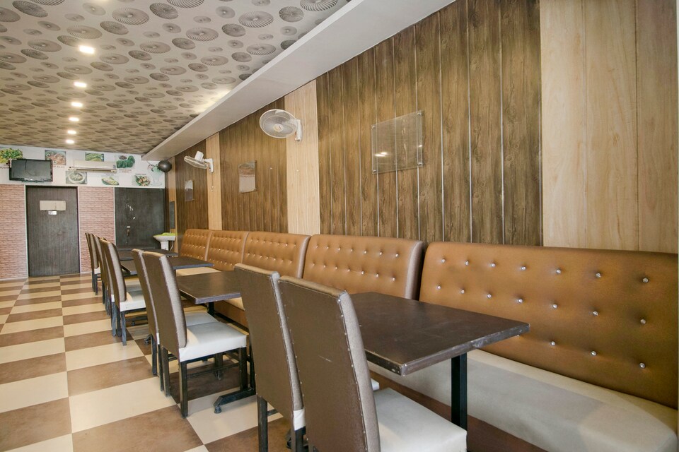 OYO Crown Resorts, Dera Bassi Chandigarh, Chandigarh