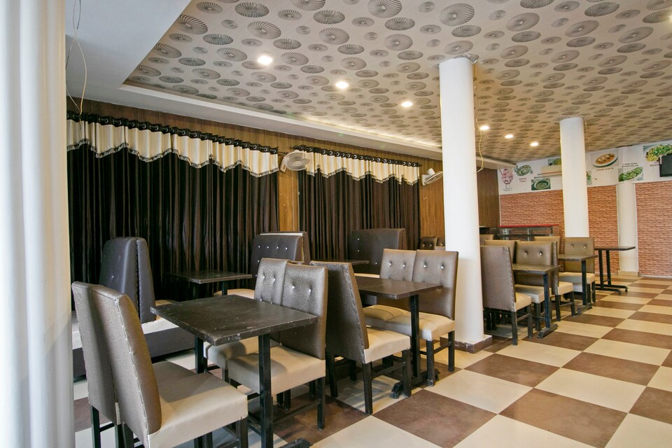 OYO Crown Resorts, Dera Bassi Chandigarh, Chandigarh