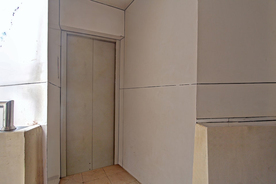 OYO 37461 Bharati Lodge, Hubli, Hubli-Dharwad