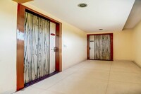 OYO Arma Executive Near Chhatrapati Shivaji International Airport