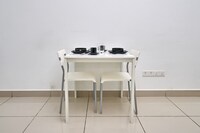 OYO Home 1072 Comfortable 1BR Scott Garden