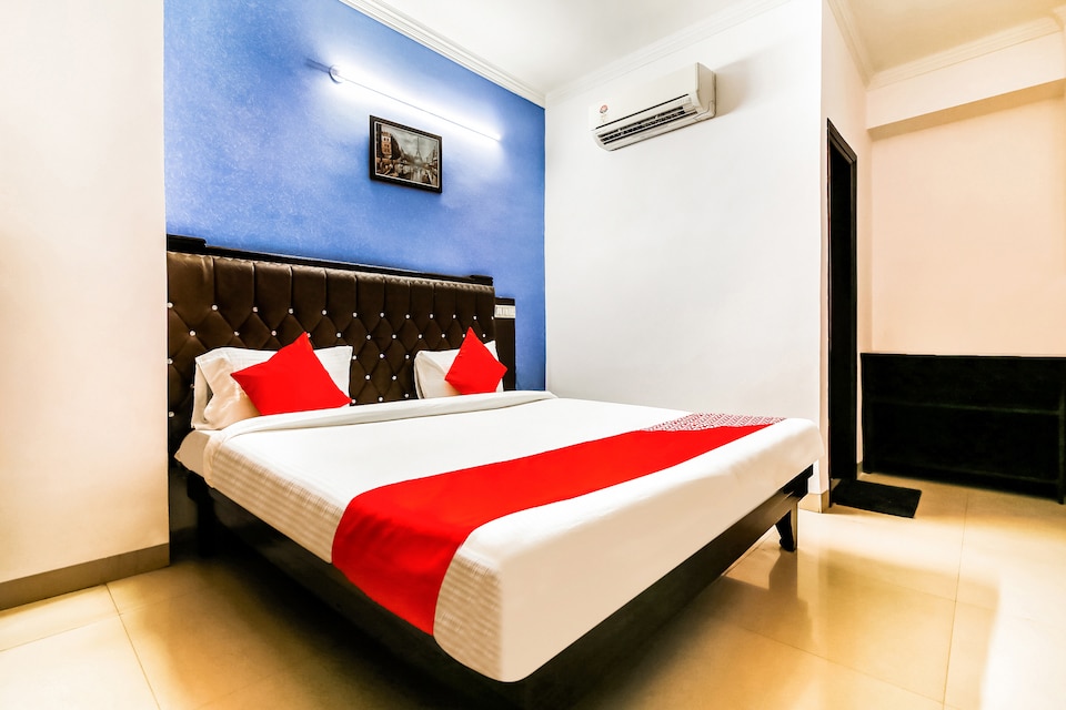 OYO Flagship 37488 Hotel R V Regency, Queens Road Amritsar, Amritsar