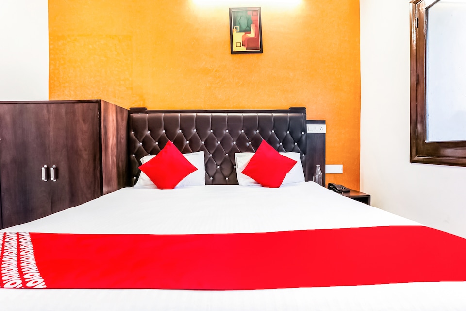 OYO Flagship 37488 Hotel R V Regency, Queens Road Amritsar, Amritsar