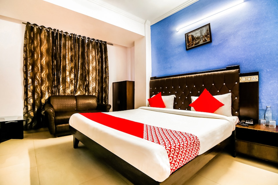 OYO Flagship 37488 Hotel R V Regency, Queens Road Amritsar, Amritsar