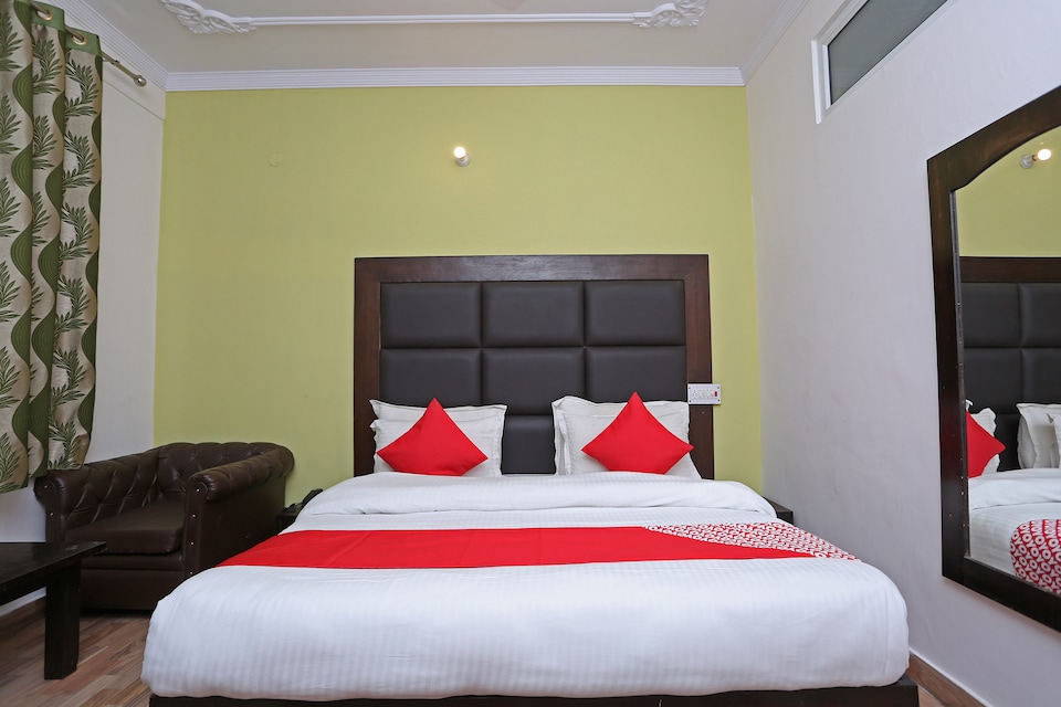 OYO 37491 Hotel Binog Breeze, Kempty Falls Mussoorie, Mussoorie