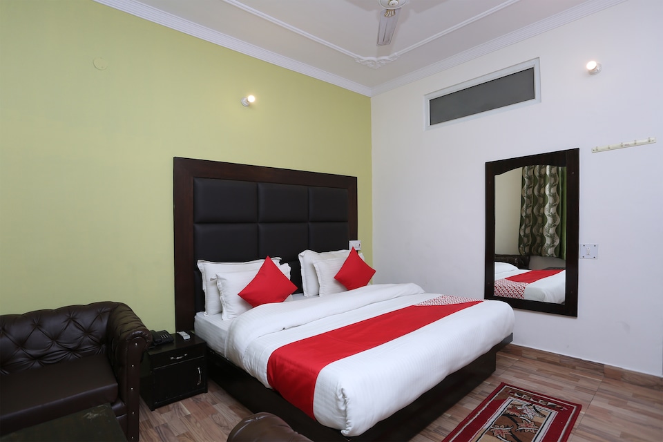 OYO 37491 Hotel Binog Breeze, Kempty Falls Mussoorie, Mussoorie