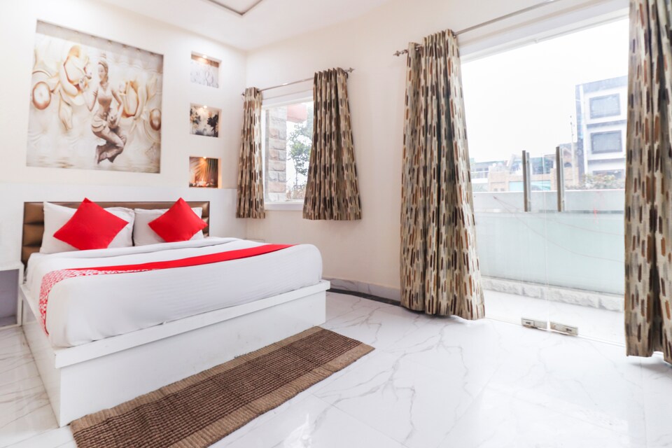 OYO 37492 Fab Home Stay, Shilpgram, Agra