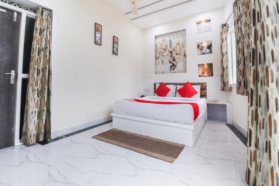 OYO 37492 Fab Home Stay, Shilpgram, Agra