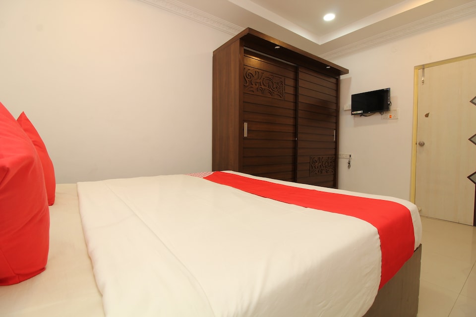 OYO Saba Service Apartments Near Charminar, Abids-Nampally, Hyderabad