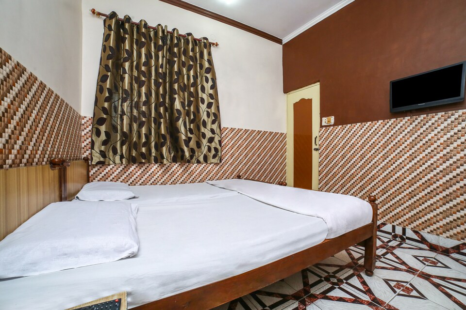 SPOT ON 37529 Hotel JP Palace, Budaun, Budaun