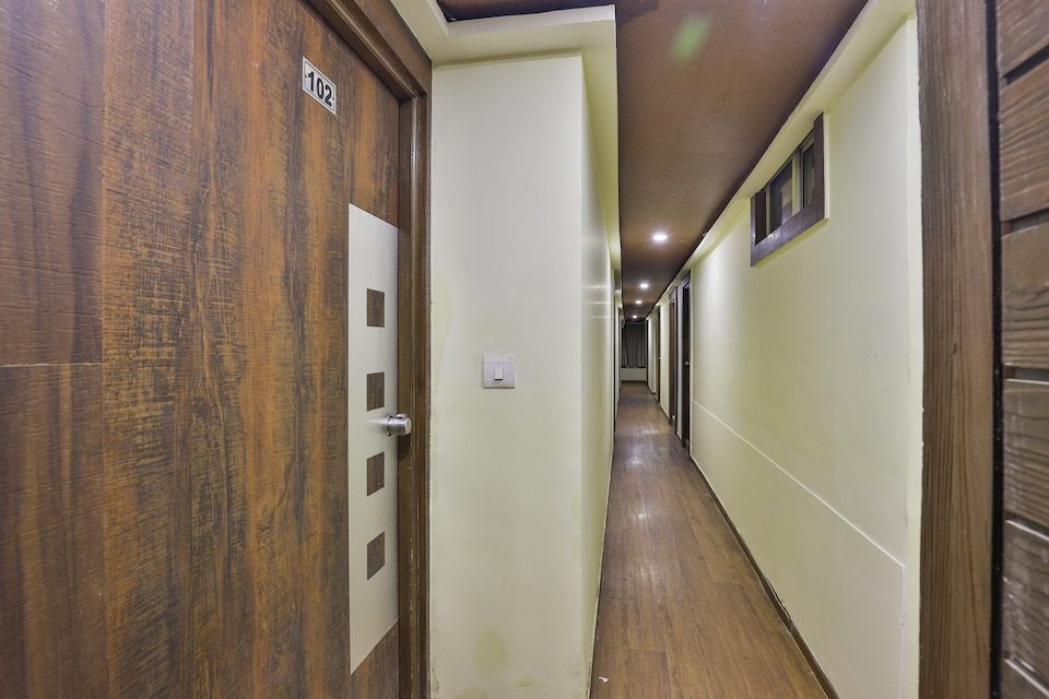 Hotel O Sri Balaji Residency, SG Highway Ahmedabad, Ahmedabad