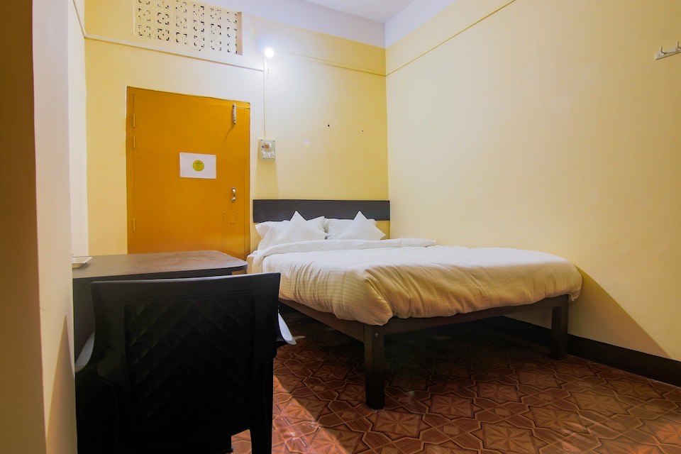 SPOT ON Hotel Paradise Inn, Hatigaon Guwahati, Guwahati