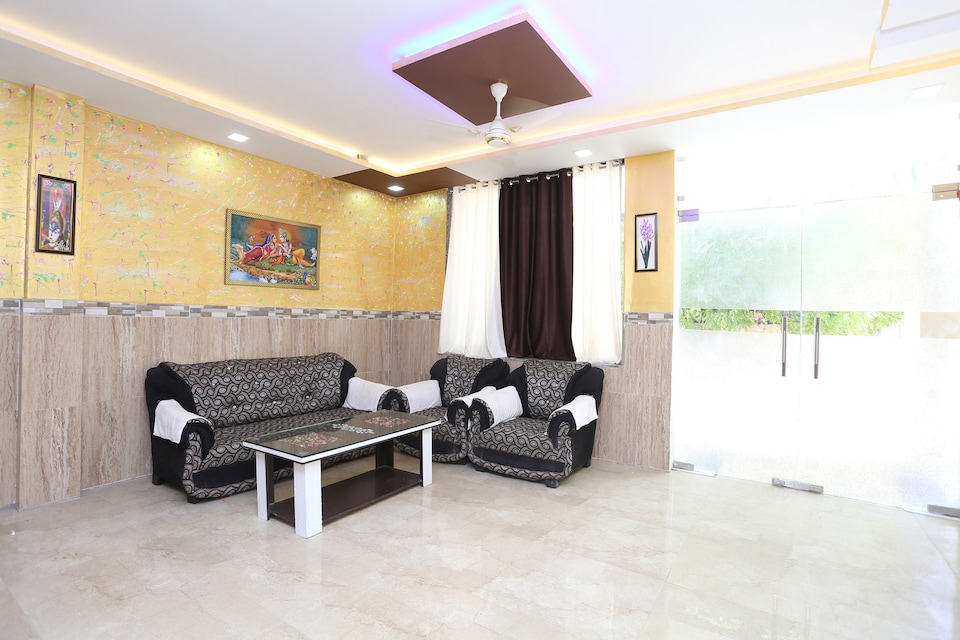 OYO 37540 Hotel Govind Grand, Fatehabad Road, Agra