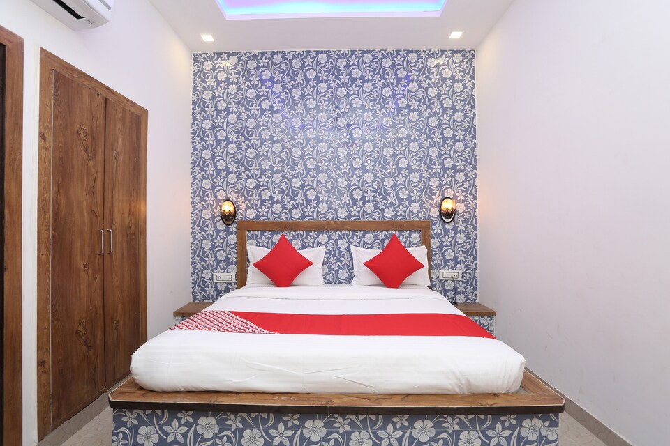 OYO 37540 Hotel Govind Grand, Fatehabad Road, Agra