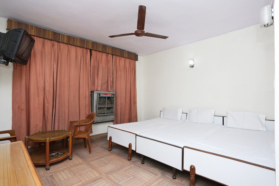 OYO 37548 Hotel Kailash Deluxe, Haridwar Junction, Haridwar