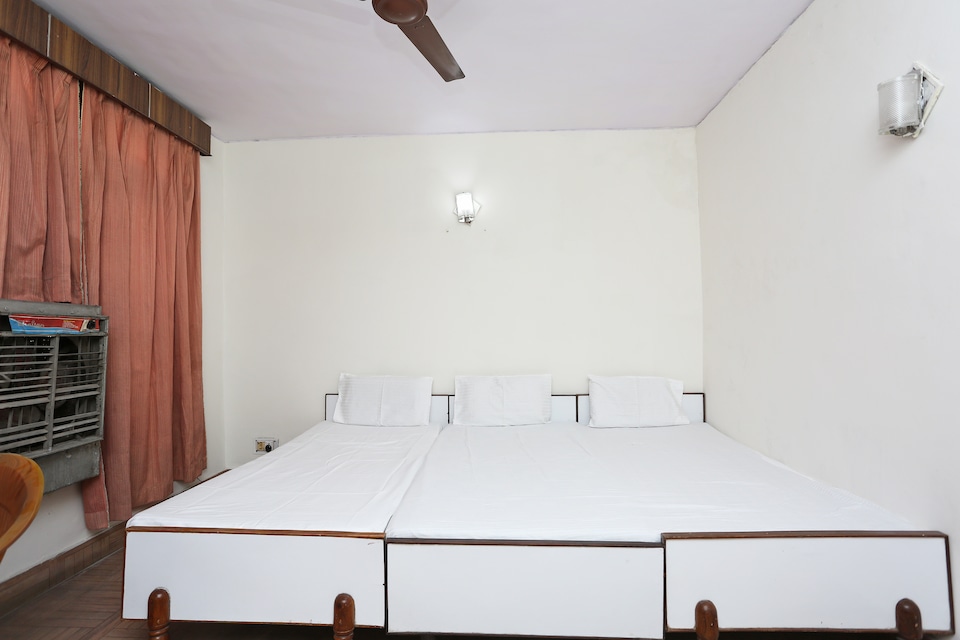 OYO 37548 Hotel Kailash Deluxe, Haridwar Junction, Haridwar