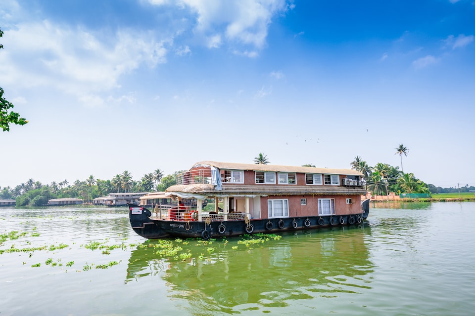 OYO 37554 Eco Diamond Houseboat, AC Road Alappuzha, Alappuzha