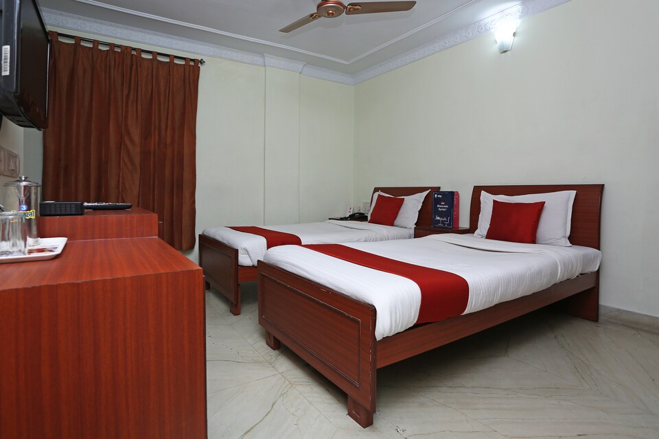 OYO 3653 Second House, Gariahat Kolkata, Kolkata