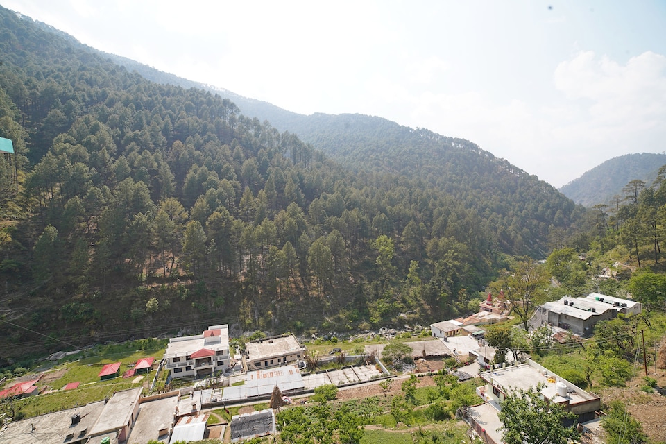 OYO 37648 Hotel Green Valley Inn, Kainchidham, Nainital