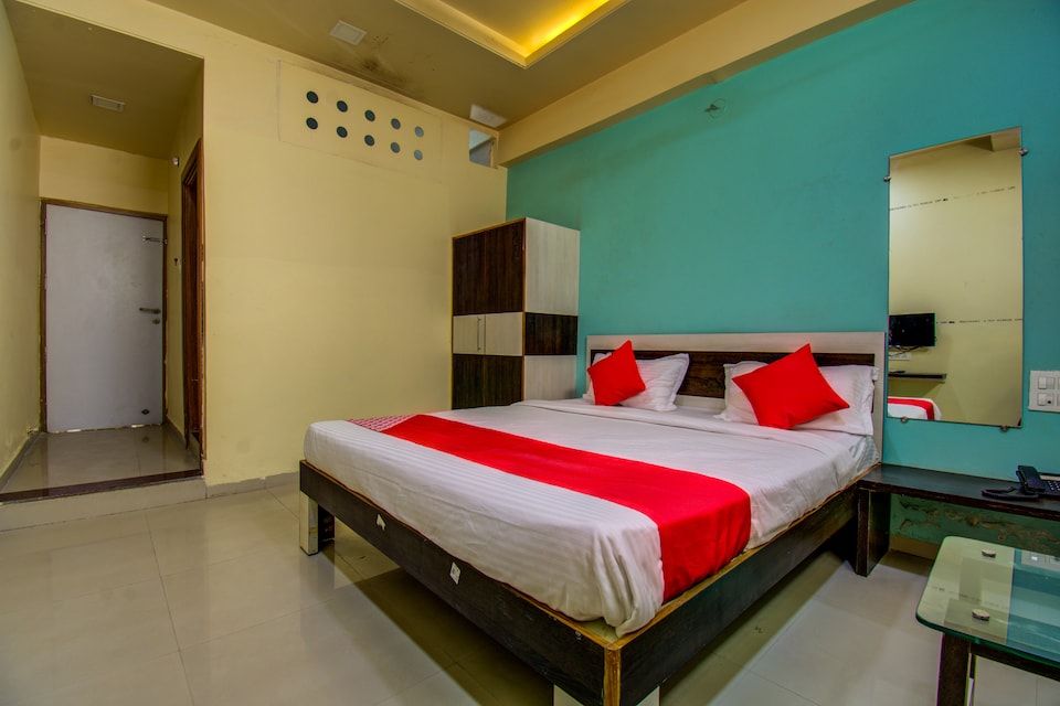 OYO 37649 Sai International, Latur city, Latur