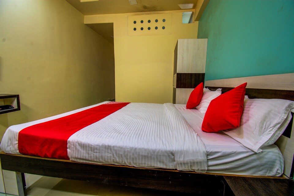 OYO 37649 Sai International, Latur city, Latur