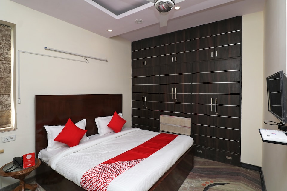 OYO 37652 Fountain Hotel, Lajpat Nagar Delhi, Delhi