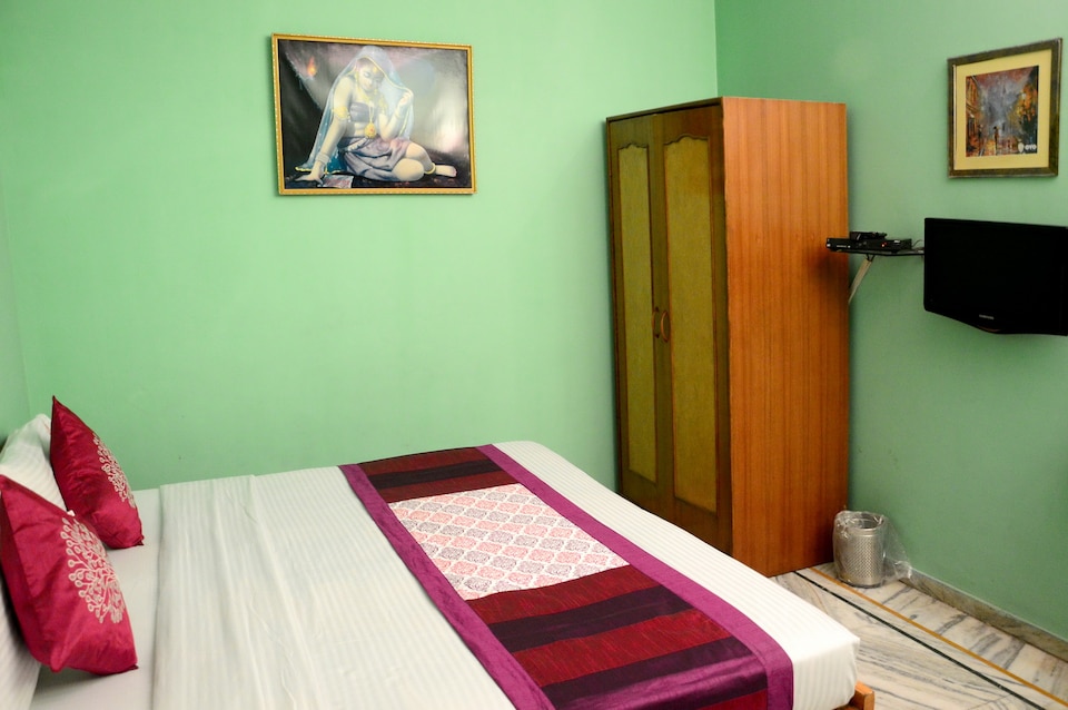 OYO 3656 Hotel Paradise Continental, Sindhi Camp, Jaipur