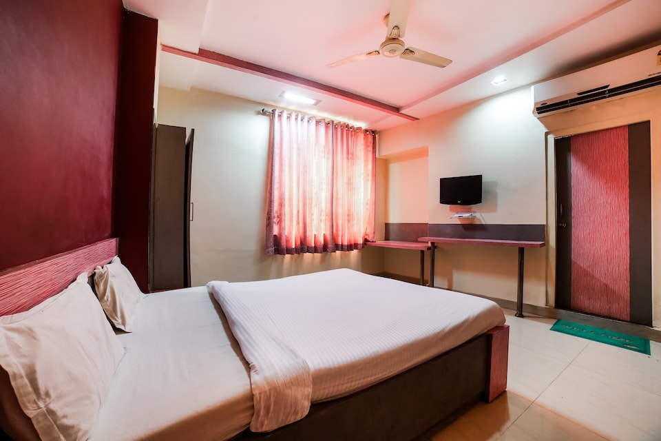 SPOT ON 37662 Delux Paradise, Ajmer Central, Ajmer