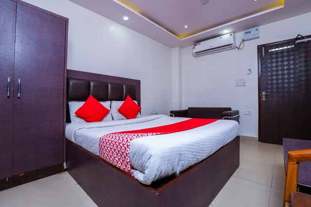 OYO 37667 Hotel Aashiana