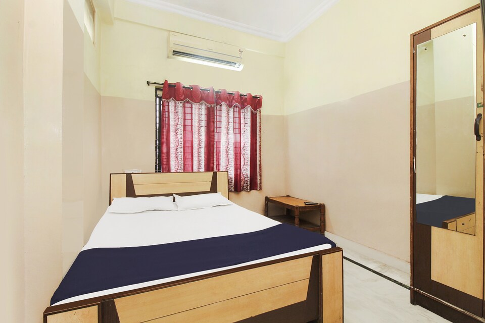 SPOT ON 37669 Hotel Shiva Sai Lodge, Secunderabad Railway Station-II, Hyderabad