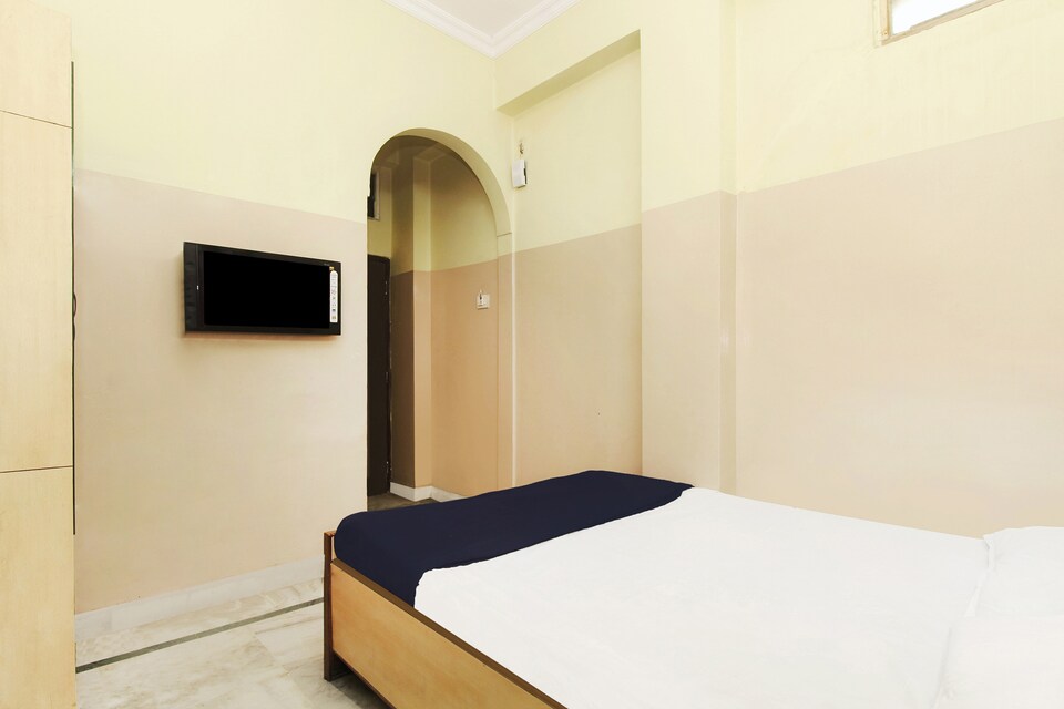 SPOT ON 37669 Hotel Shiva Sai Lodge, Secunderabad Railway Station-II, Hyderabad