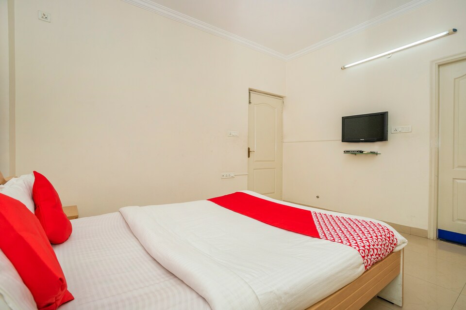 OYO 37675 Catalyst Suites, Bannergatta Road Bangalore, Bangalore