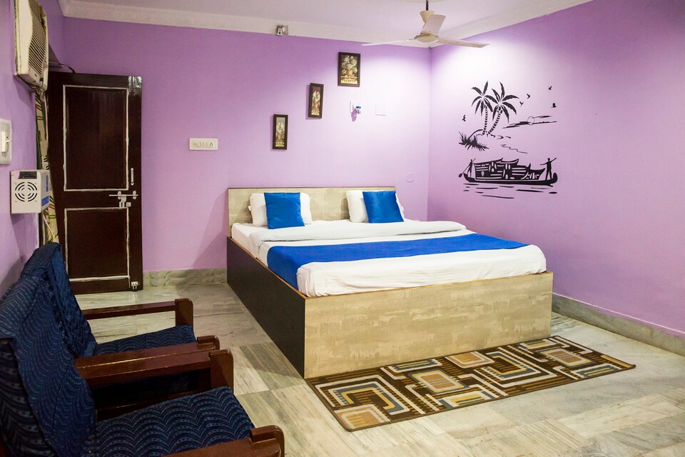 OYO 3660 near Kalinga Hospital, Chandrasekharpur, Bhubaneswar