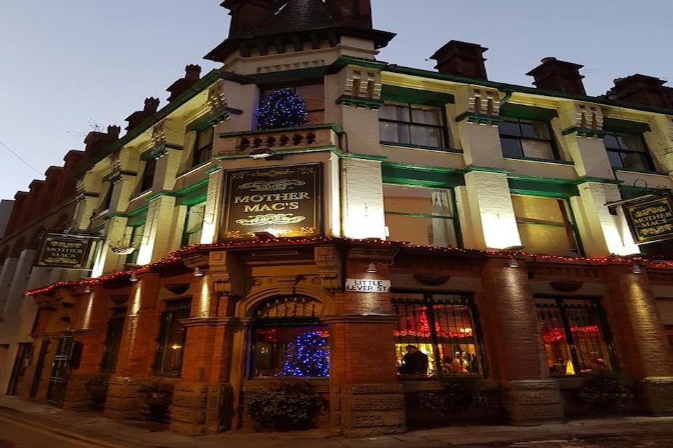 OYO Mother Macs, Manchester, मैनचेस्टर