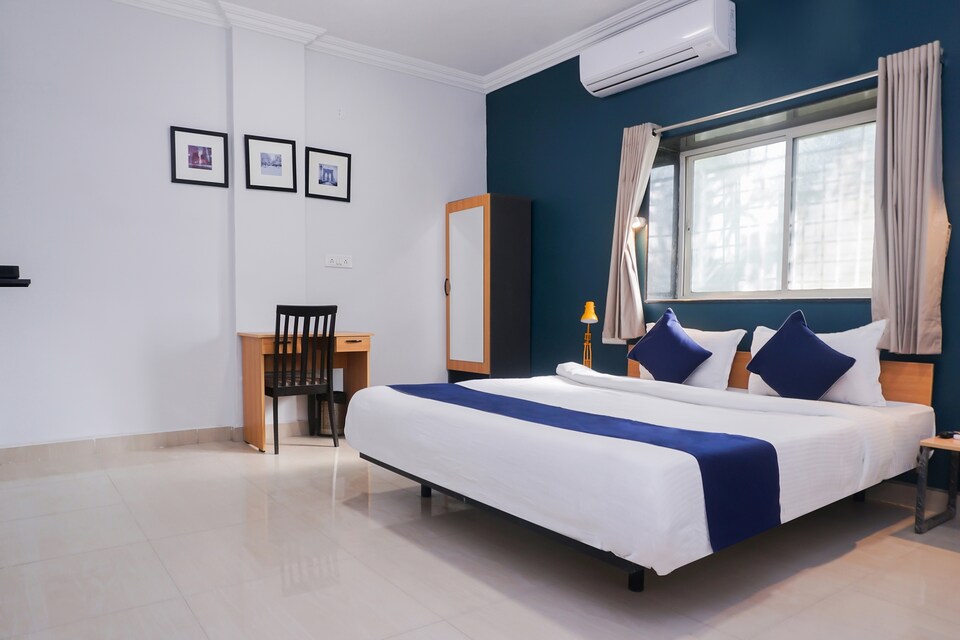 SilverKey Executive Stays 37680 Vishrantwadi, Viman Nagar, Pune
