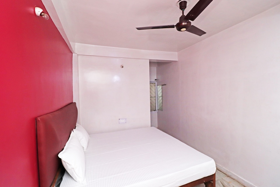 SPOT ON 37692 Hotel Shanky, Vijay Nagar - Jabalpur, Jabalpur