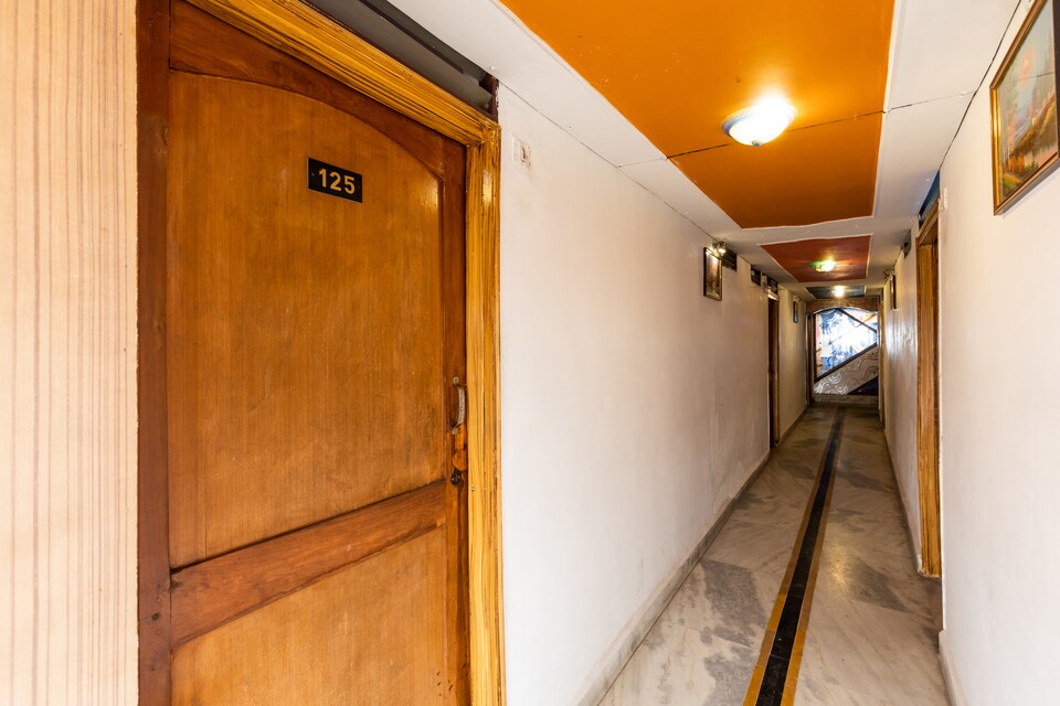 SPOT ON 37708 Hotel Royal Star, MP Nagar Bhopal, भोपाल