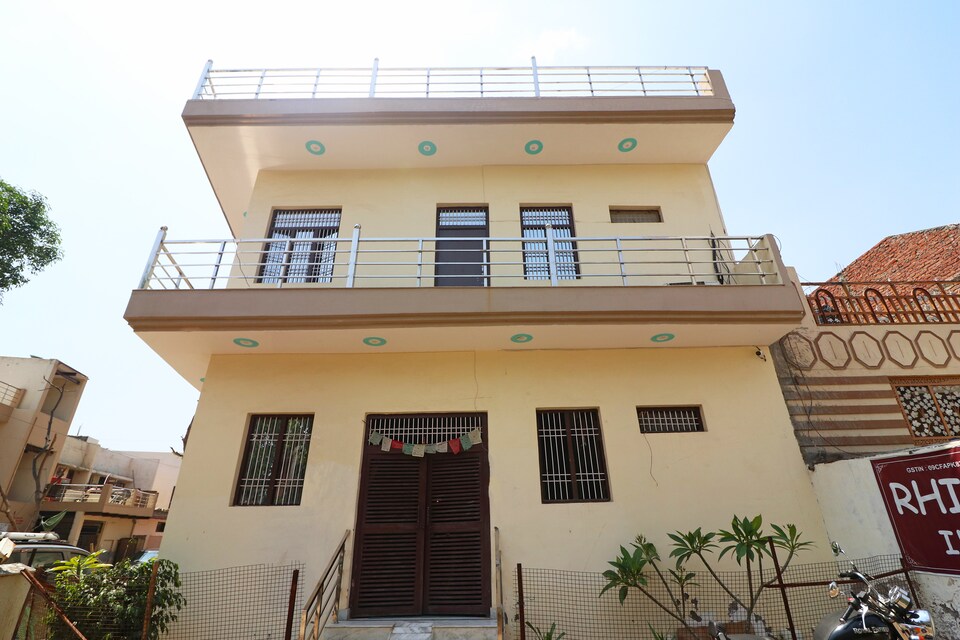 SPOT ON 37710 Rhine Inn, Shilpgram, Agra