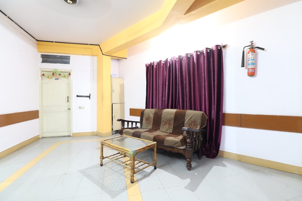 SPOT ON 37711 Vishwas Delux Lodge, Peenya Bangalore, Bangalore