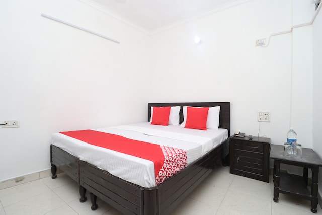 OYO Pam And Chand Guest House