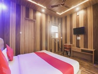 OYO Flagship Yugantar Stay House