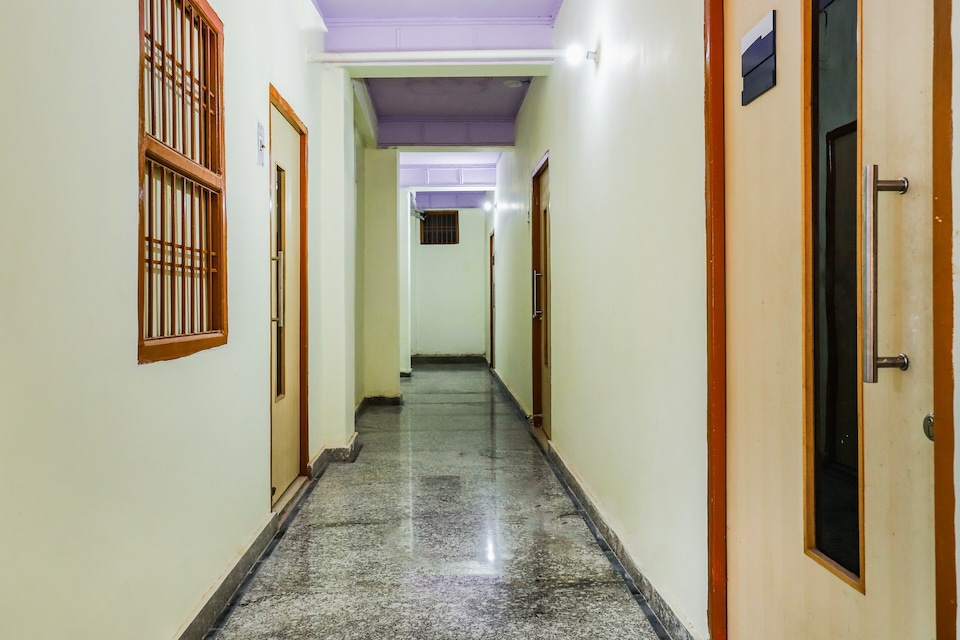 OYO Raghav Residency Near Nsez Metro Station, Noida Expressway SEZ, Noida