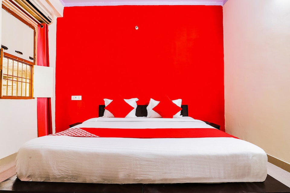 OYO Raghav Residency Near Nsez Metro Station, Noida Expressway SEZ, Noida