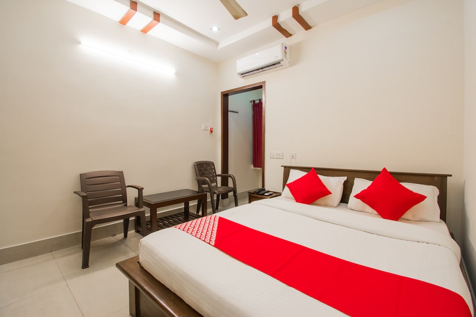 OYO 37735 Sri Harshitha Residency, Kovvur, Rajahmundry